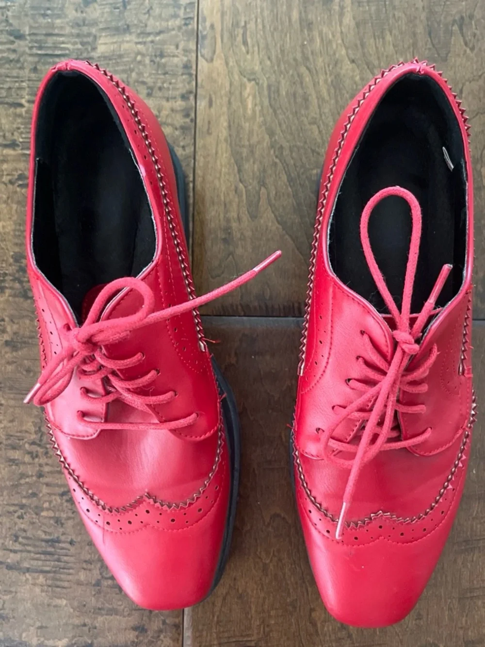 N/A red faux